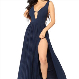 Fashion Nova State Dinner V-Neck Side Slit Floor Length Gown Size M